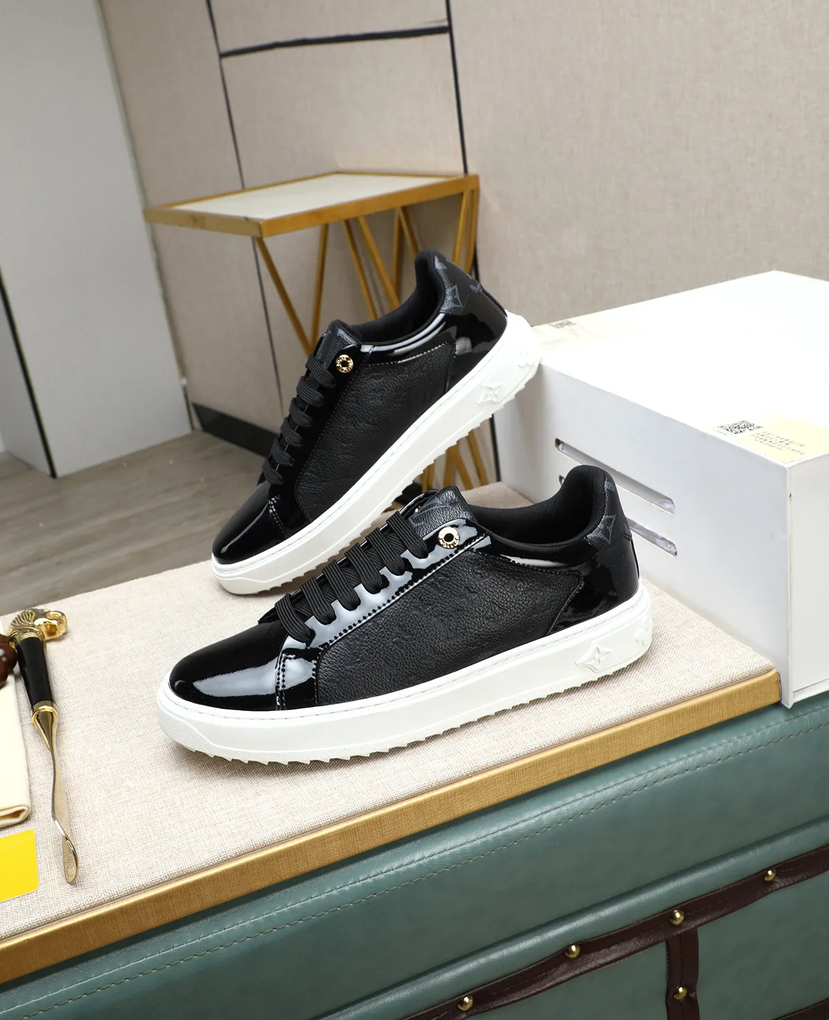 Men's men's shoes 💰540 📛📛(Niuli) high-end [LOUIS VUITTON] Louis Vuitton official website synchronized new products 👟Milan fashion catwalk style 🇰🇾🇰🇾LV family logo, celebrity style, a must-have for fashionistas ⚠️Top-layer calfskin ➕Cow leather lining ➕Mesh lining Official website original special outsole👞Number 38-44